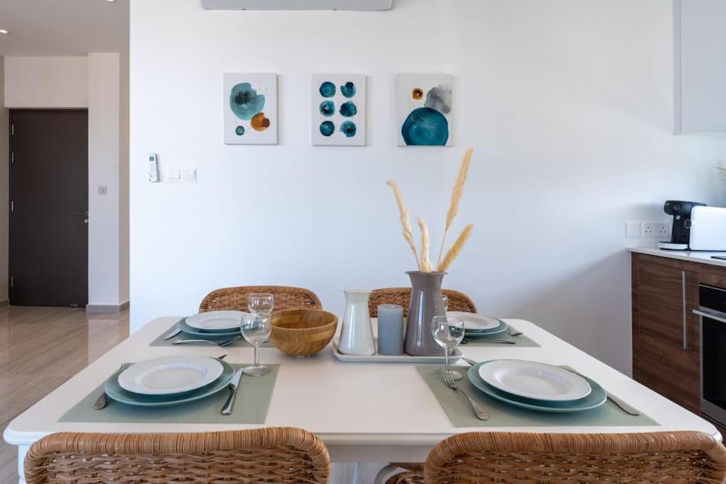 Thalassa 2-Bedroom Apartment In Lárnaka Kültér fotó