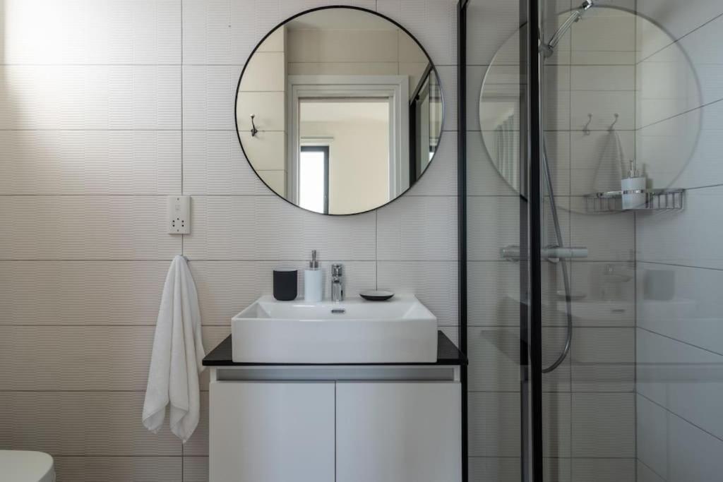 Thalassa 2-Bedroom Apartment In Lárnaka Kültér fotó
