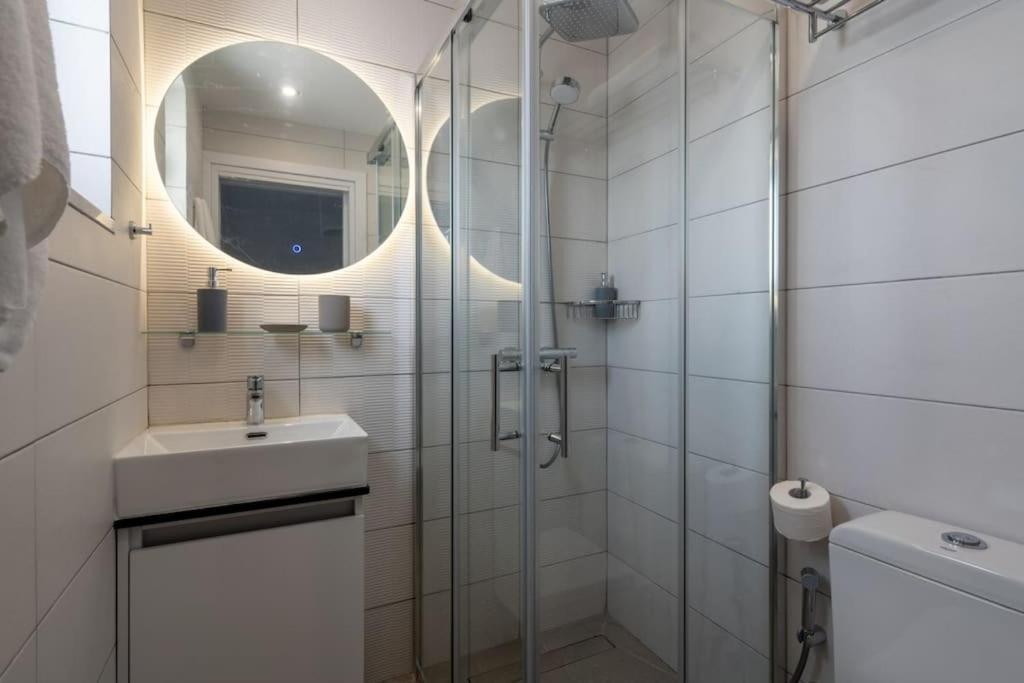 Thalassa 2-Bedroom Apartment In Lárnaka Kültér fotó
