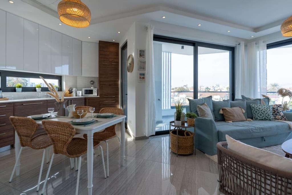 Thalassa 2-Bedroom Apartment In Lárnaka Kültér fotó