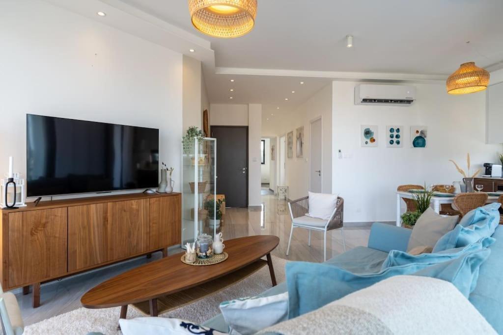 Thalassa 2-Bedroom Apartment In Lárnaka Kültér fotó